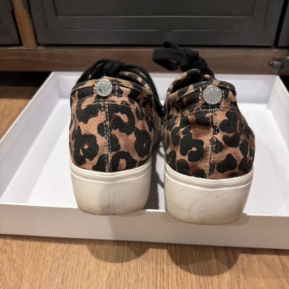 Steve Madden Emmi Leopard Print Platform Sneakers, size 8 - Picture 3 of 8